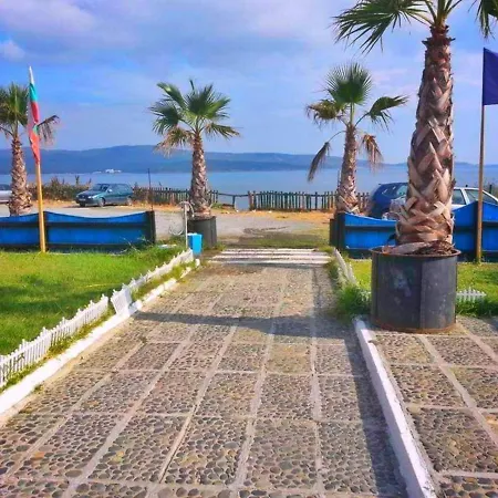 Otel Flamingo 2*